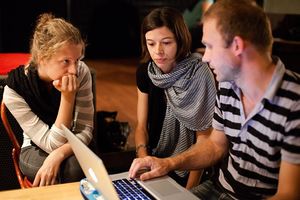 Mentor Espen Rasmussen speaking with workshop participants, <!--LINK'" 0:7-->, 2010