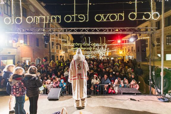 Grandpa Frost (Dedek Mraz) visiting Loka in the Snow Festival in 2023. Author: Anja Strojan