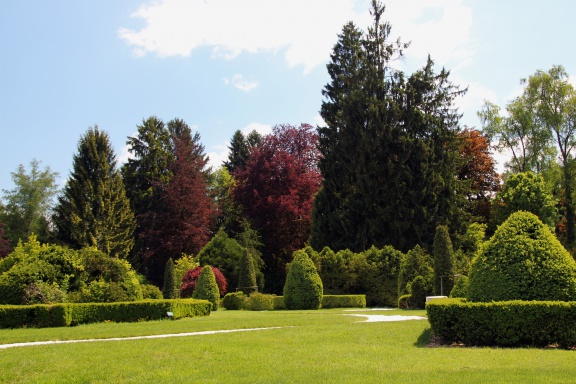 Arboretum Volcji Potok 2011 parterre.jpg