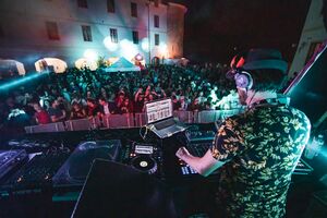 <i>Diskoloka</i> with Slovenian DJ Tomy DeClerque at the <!--LINK'" 0:57-->, <!--LINK'" 0:58--> 2022. Author: Anja Strojan