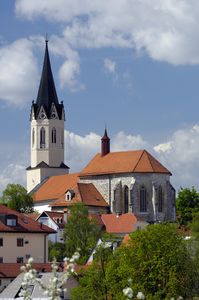 The <i>Cathedral of St. Nicholas</i> in Novo mesto, whose beginnings date back to the 14th Century, features interesting architecture (a mix of Baroque and Gothic styles, and a broken longitudinal axis of the church) with a rich interior (<i>Tinttoreto'</i>s altar painting of St. Nicholas)