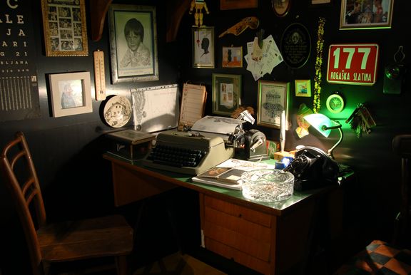 Some artefacts from the Folk Museum of Nani Poljanec, Rogaška Slatina, as displayed in 2006 in The Cabinet of the Domestic Research Society