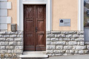 Entrance to the <!--LINK'" 0:33-->.