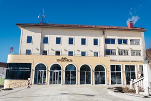 Exterior of <!--LINK'" 0:124-->, 2020.