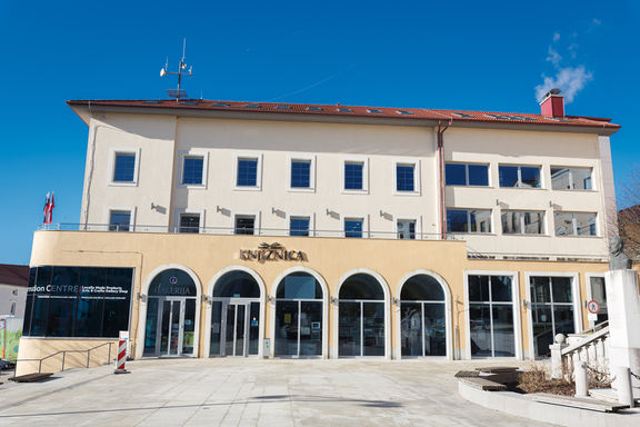 Exterior of Beno Zupančič Library Postojna, 2020.