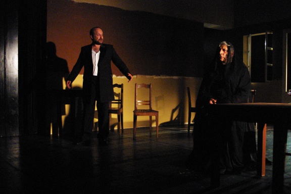 Preseren Theatre Kranj 2005 Kralj Ojdip.jpg