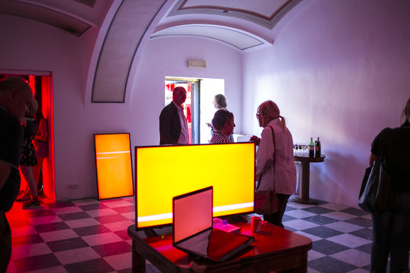 The exhibition by Toni Soprano Meneglejte, entitled meneglejte meneglejte at ArtKIT Gallery, 2019.