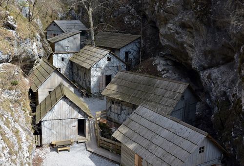 Franja Partisan Hospital 2015 barracs Photo Luka Kalan.jpg