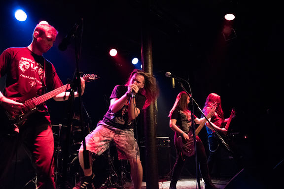 Carnifliate performing at Klub Menza pri koritu, Radio Študent Benefit Festival, 2016.