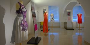 Contemporary fashion design that uses bobbin lace, exhibited at the <!--LINK'" 0:199-->, 2007