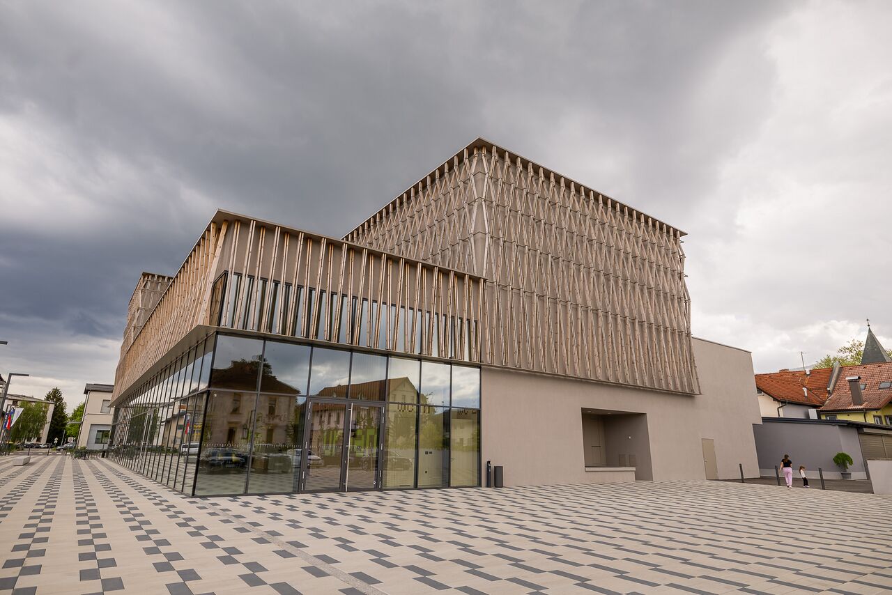 The exterior of Urban Center Ribnica.
