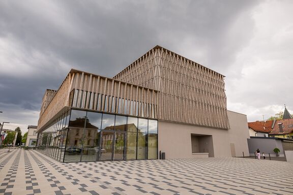 The exterior of Urban Center Ribnica.